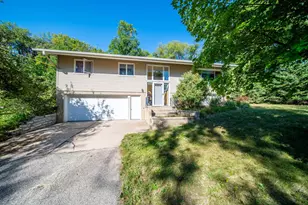 359 Riverview Heights Dr NE, Rochester, MN 55906 - Photo 1