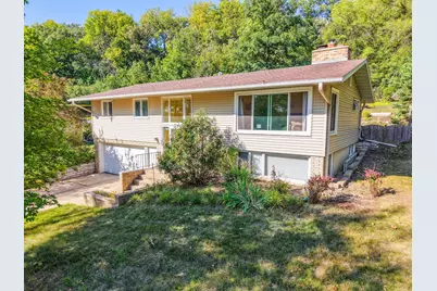 359 Riverview Heights Drive NE, Rochester, MN 55906 - Photo 7