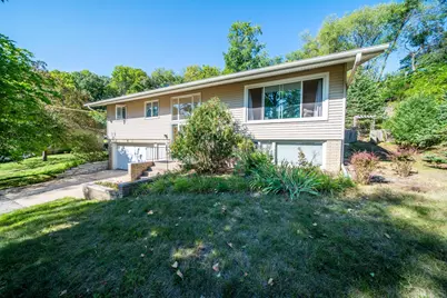 359 Riverview Heights Drive NE, Rochester, MN 55906 - Photo 3