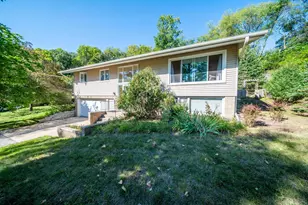 359 Riverview Heights Dr NE, Rochester, MN 55906 - Photo 3