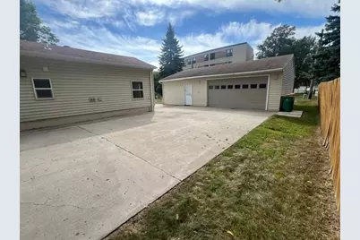 215 Central Avenue, Breckenridge, MN 56520 - Photo 27