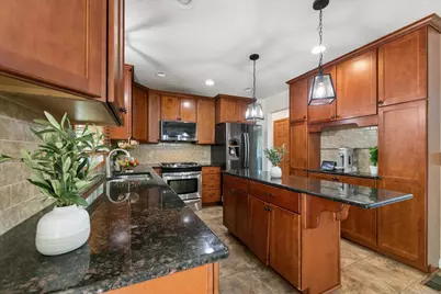 6242 Whispering Oaks Drive, Eden Prairie, MN 55346 - Photo 7