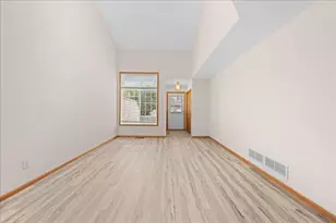 617 Grandview Way, Hudson, WI 54016 - Photo 3