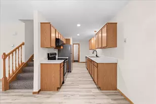 617 Grandview Way, Hudson, WI 54016 - Photo 7