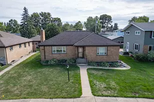 716 9th St S, Virginia, MN 55792 - Photo 1