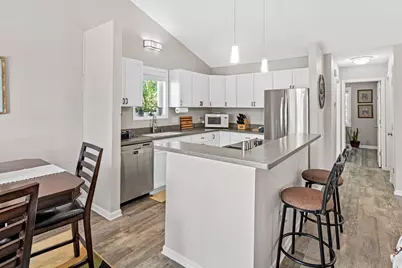 421 E Lake Street, Waconia, MN 55387 - Photo 5