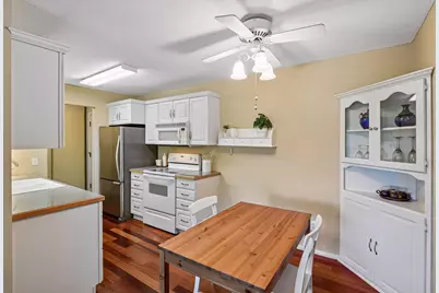 215 Barry Avenue S #217, Wayzata, MN 55391 - Photo 7
