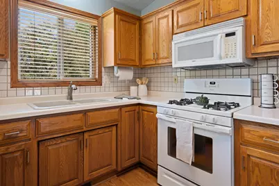 1928 Circle Drive NW, Sauk Rapids, MN 56379 - Photo 7