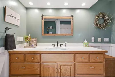 403 9th Avenue SW, Wells, MN 56097 - Photo 39