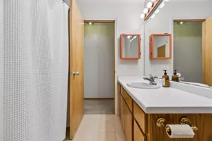 3008 Lake Shore Dr, Minneapolis, MN 55416 - Photo 17