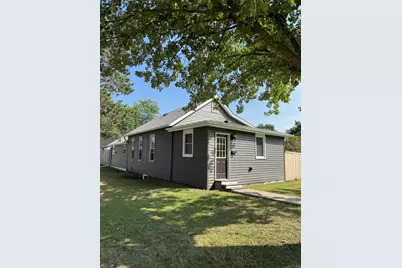 922 Park Avenue NW, Bemidji, MN 56601 - Photo 1