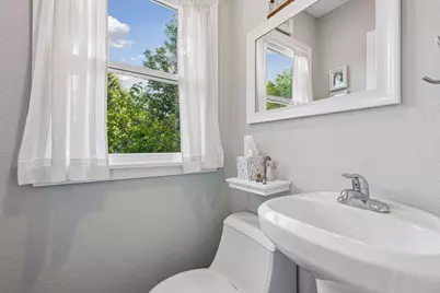 742 Idaho Avenue W, Saint Paul, MN 55117 - Photo 17