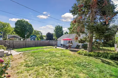 742 Idaho Avenue W, Saint Paul, MN 55117 - Photo 27