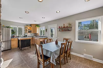 742 Idaho Avenue W, Saint Paul, MN 55117 - Photo 9