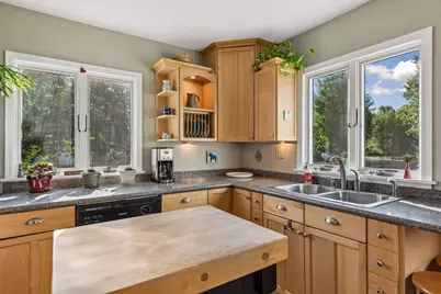 742 Idaho Avenue W, Saint Paul, MN 55117 - Photo 13