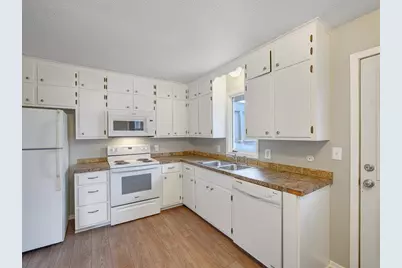 2304 13th Avenue E, North Saint Paul, MN 55109 - Photo 7