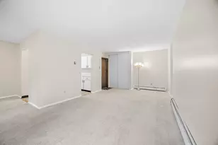 8242 Freemont Ave S, Bloomington, MN 55420 - Photo 5