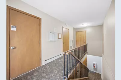 8242 Feemont Avenue S #B, Bloomington, MN 55420 - Photo 17