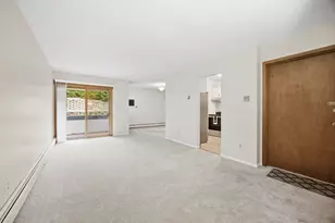 8242 Freemont Ave S, Bloomington, MN 55420 - Photo 3