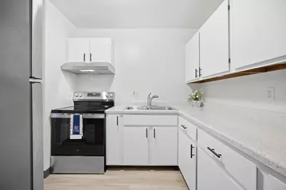8242 Feemont Avenue S #B, Bloomington, MN 55420 - Photo 7