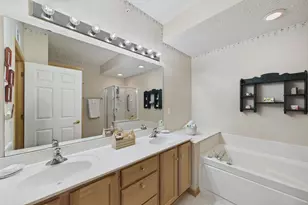 625 Wesley Commons Dr, Golden Valley, MN 55427 - Photo 17