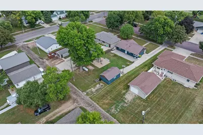 305 E 3rd Street, Minneota, MN 56264 - Photo 53