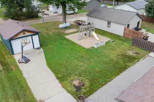 305 E 3rd St, Minneota, MN 56264 - Photo 7
