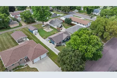 305 E 3rd Street, Minneota, MN 56264 - Photo 55