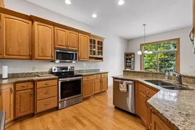 10162 Chestnut Circle N, Brooklyn Park, MN 55443 - Photo 11