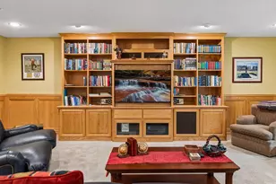 10162 Chestnut Cir N, Brooklyn Park, MN 55443 - Photo 25