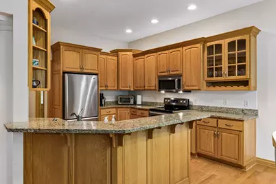 10162 Chestnut Circle N, Brooklyn Park, MN 55443 - Photo 9