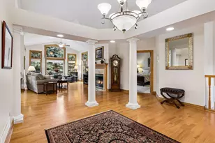 10162 Chestnut Cir N, Brooklyn Park, MN 55443 - Photo 5