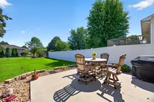 1008 Golfers Ct SE, Rochester, MN 55904 - Photo 7