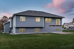 148 Crystal Cir, Montrose, MN 55363 - Photo 5