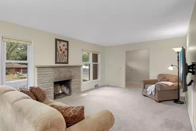 4057 Hampshire Avenue N, Crystal, MN 55427 - Photo 3
