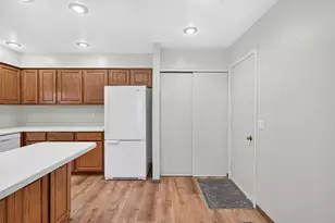 2813 Robinwood Way, Woodbury, MN 55125 - Photo 11