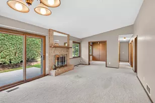 2813 Robinwood Way, Woodbury, MN 55125 - Photo 7