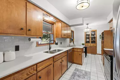1620 Sumter Avenue N, Golden Valley, MN 55427 - Photo 9
