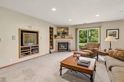 13323 Glenhaven Court, Apple Valley, MN 55124 - Photo 5