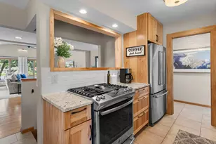 9218 Russell Ave S, Bloomington, MN 55431 - Photo 25