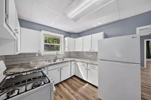 414 E Main St, Racine, MN 55967 - Photo 9