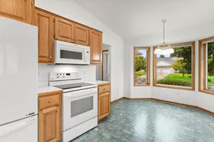 1284 Quincy Cir, Shakopee, MN 55379 - Photo 23