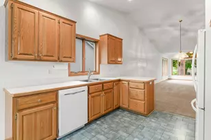 1284 Quincy Cir, Shakopee, MN 55379 - Photo 21