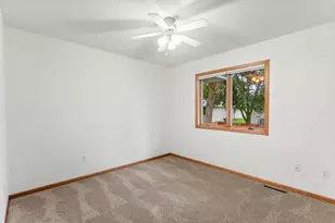 1284 Quincy Cir, Shakopee, MN 55379 - Photo 35