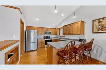 810 7th Avenue SW, Pine Island, MN 55963 - Photo 15