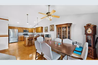 810 7th Avenue SW, Pine Island, MN 55963 - Photo 13