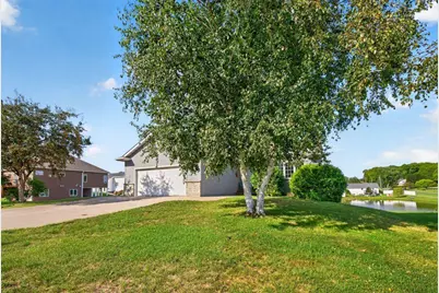 810 7th Avenue SW, Pine Island, MN 55963 - Photo 3
