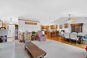 810 7th Ave SW, Pine Island, MN 55963 - Photo 9