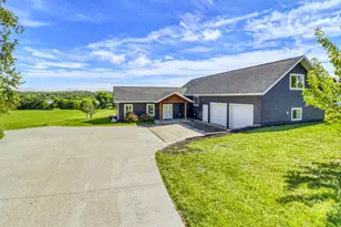 24718 W Elbow Rd, Pelican Rapids, MN 56572 - Photo 5