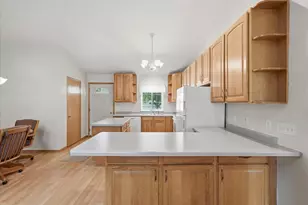 1053 W Ridge Ct, New Richmond, WI 54017 - Photo 9
